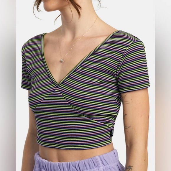 NWT RVCA Smitten Top - Picture 3 of 14